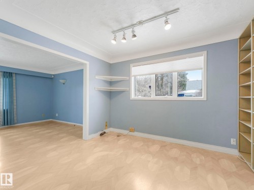 5020 48 Avenue, Leduc, AB - Indoor Photo Showing Other Room