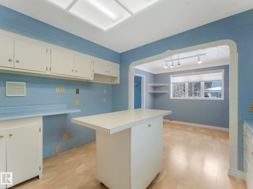 5020 48 Avenue, Leduc, AB - Indoor