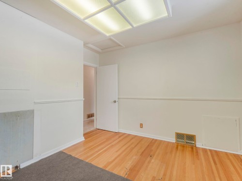 5020 48 Avenue, Leduc, AB - Indoor Photo Showing Other Room