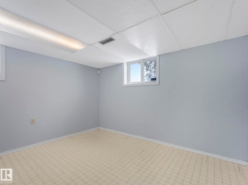 5020 48 Avenue, Leduc, AB - Indoor Photo Showing Other Room