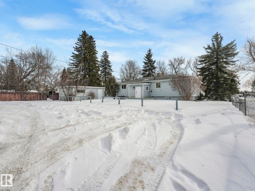 5020 48 Avenue, Leduc, AB - Outdoor