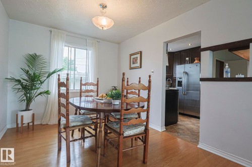 10319 45 Street, Edmonton, AB - Indoor Photo Showing Dining Room
