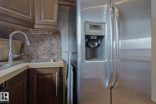 10319 45 Street, Edmonton, AB - Indoor Photo Showing Kitchen