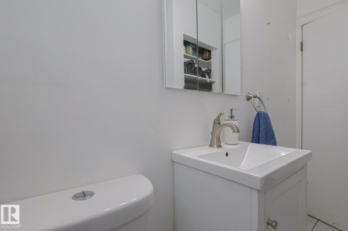 10319 45 Street, Edmonton, AB - Indoor