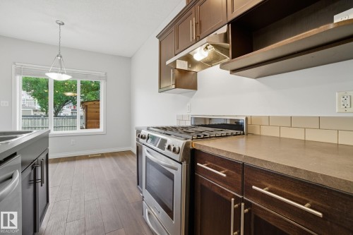 2209 Austin Way, Edmonton, AB - Indoor Photo Showing Kitchen
