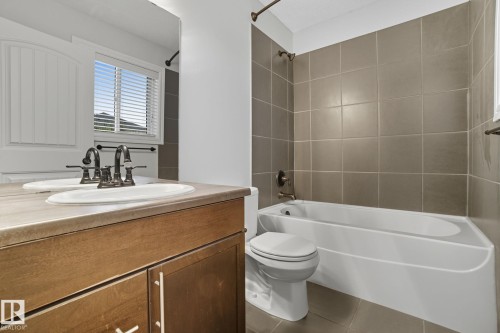 2209 Austin Way, Edmonton, AB - Indoor Photo Showing Bathroom