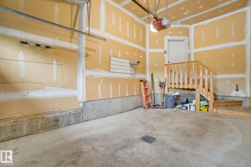 2209 Austin Way, Edmonton, AB - Indoor