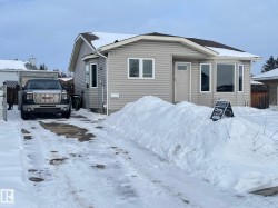 324 WARWICK Road  Edmonton, AB T5X 4P9