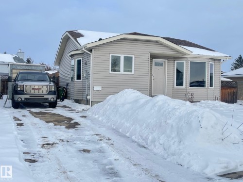 View of front of property - 324 Warwick Road, Edmonton, AB - Outdoor
