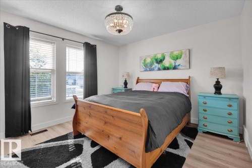 7608 15 Avenue, Edmonton, AB - Indoor Photo Showing Bedroom