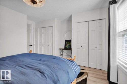 7608 15 Avenue, Edmonton, AB - Indoor Photo Showing Bedroom