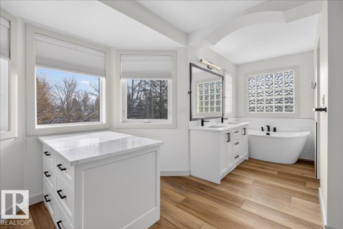 11 Edward Pl, St. Albert, AB - Indoor Photo Showing Bathroom