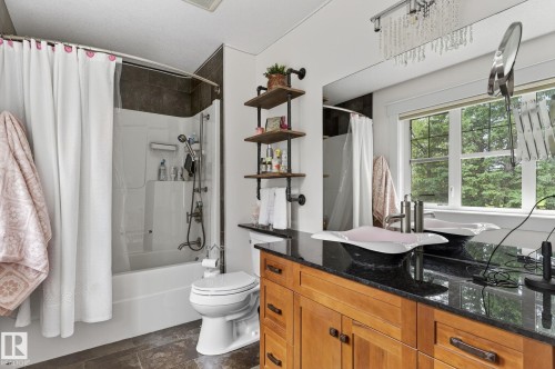 112 Windermere Drive, Edmonton, AB - Indoor Photo Showing Bathroom