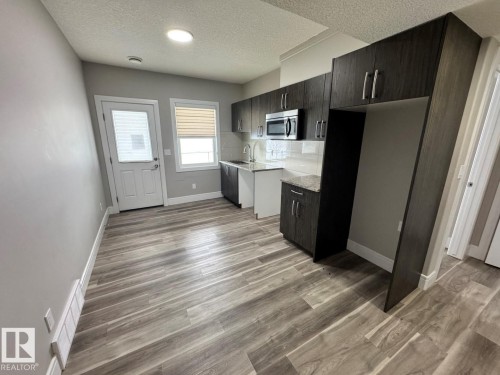 8729 Mayday Lane, Edmonton, AB - Indoor Photo Showing Kitchen