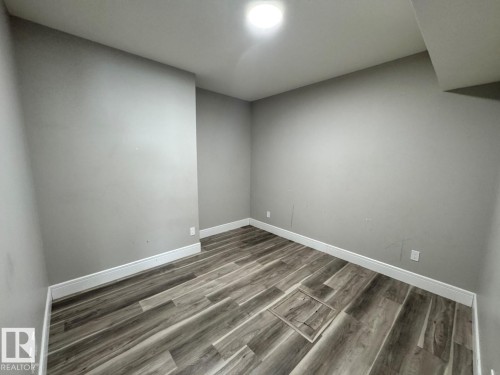 8729 Mayday Lane, Edmonton, AB - Indoor Photo Showing Other Room