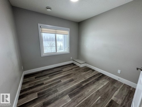 8729 Mayday Lane, Edmonton, AB - Indoor Photo Showing Other Room