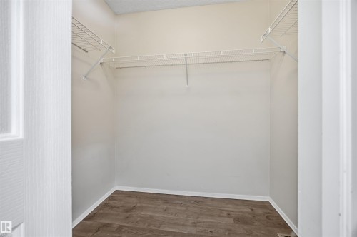 2103 36 Avenue Nw, Edmonton, AB - Indoor With Storage