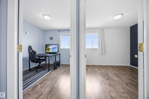 2103 36 Avenue Nw, Edmonton, AB - Indoor