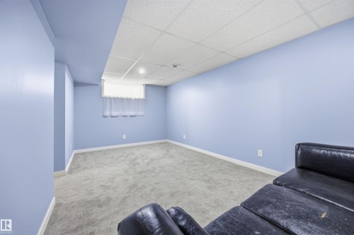 2103 36 Avenue Nw, Edmonton, AB - Indoor