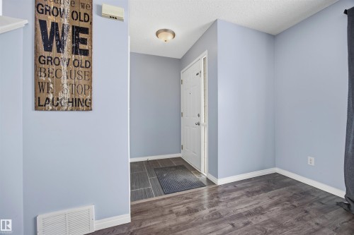 2103 36 Avenue Nw, Edmonton, AB - Indoor Photo Showing Other Room