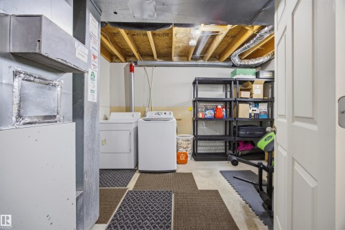 2103 36 Avenue Nw, Edmonton, AB - Indoor Photo Showing Laundry Room