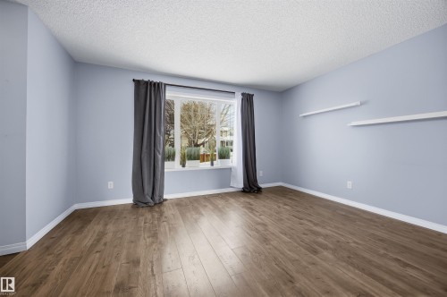 2103 36 Avenue Nw, Edmonton, AB - Indoor Photo Showing Other Room