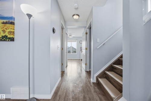 2103 36 Avenue Nw, Edmonton, AB - Indoor Photo Showing Other Room