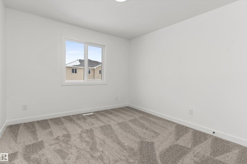 932 18 Avenue, Edmonton, AB - Indoor Photo Showing Other Room