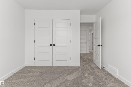 932 18 Avenue, Edmonton, AB - Indoor Photo Showing Other Room