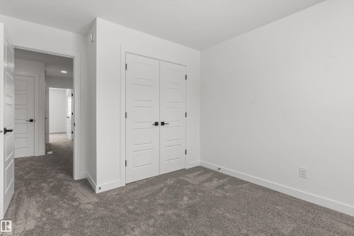 932 18 Avenue, Edmonton, AB - Indoor Photo Showing Other Room