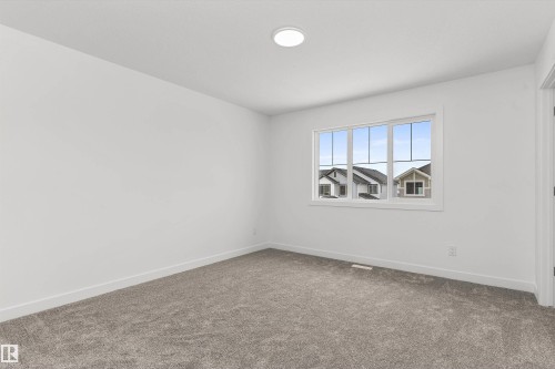 932 18 Avenue, Edmonton, AB - Indoor Photo Showing Other Room
