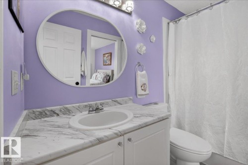 6828 159A Avenue, Edmonton, AB - Indoor Photo Showing Bathroom