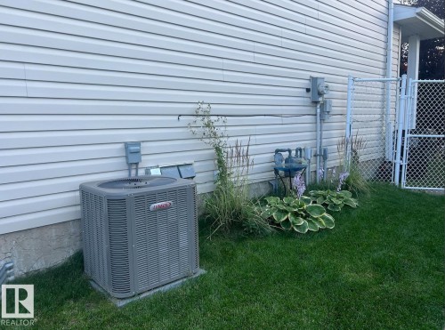 6828 159A Avenue, Edmonton, AB - Outdoor