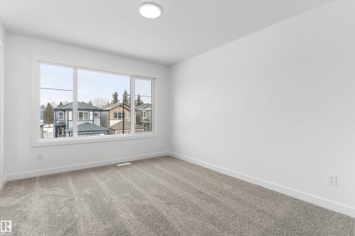 20719 43 Avenue, Edmonton, AB - Indoor Photo Showing Other Room