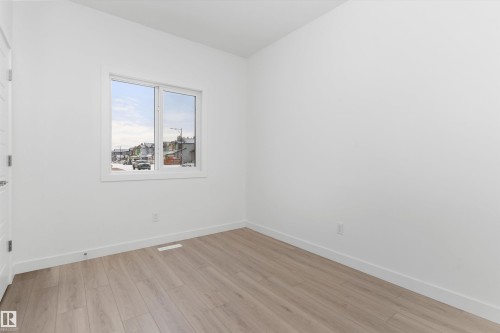 20719 43 Avenue, Edmonton, AB - Indoor Photo Showing Other Room