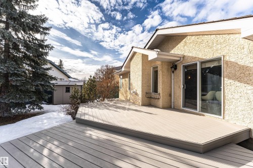 Wooden deck with an outbuilding - 357 Blackburn Drive E, Edmonton, AB - Outdoor