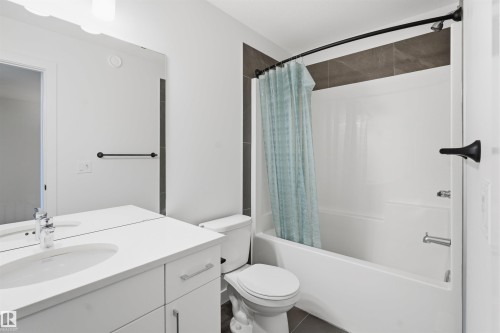 317 Juniper Cove, Leduc, AB - Indoor Photo Showing Bathroom