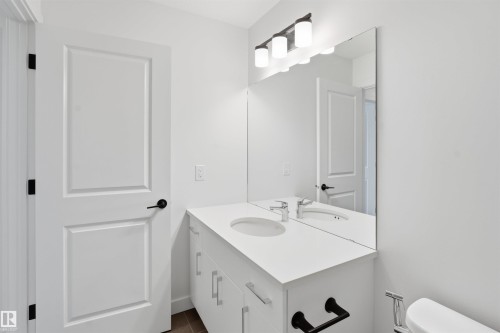 317 Juniper Cove, Leduc, AB - Indoor Photo Showing Bathroom