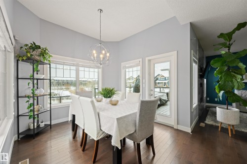 1564 Chapman Way, Edmonton, AB - Indoor Photo Showing Dining Room