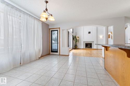 752 Whiston Court, Edmonton, AB - Indoor Photo Showing Other Room