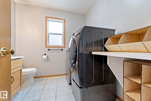 752 Whiston Court, Edmonton, AB - Indoor Photo Showing Other Room