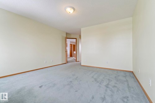 752 Whiston Court, Edmonton, AB - Indoor Photo Showing Other Room