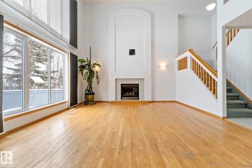 752 Whiston Court, Edmonton, AB - Indoor With Fireplace