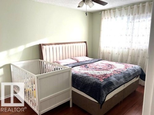 94 Belmead Gardens, Edmonton, AB - Indoor Photo Showing Bedroom