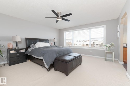 387 Calderon Crescent, Edmonton, AB - Indoor Photo Showing Bedroom