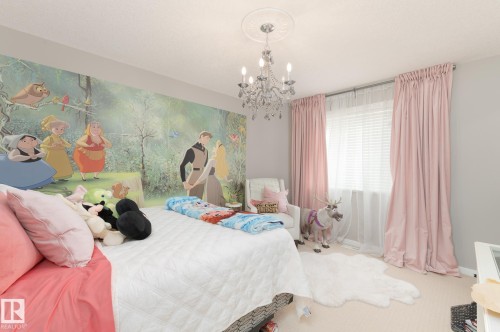 387 Calderon Crescent, Edmonton, AB - Indoor Photo Showing Bedroom