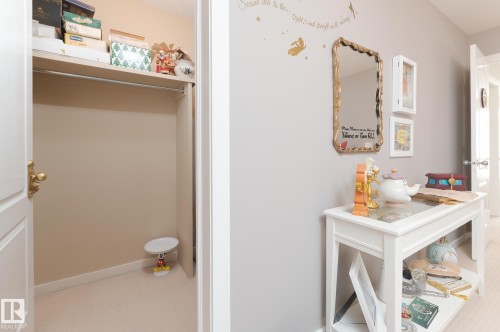 387 Calderon Crescent, Edmonton, AB - Indoor