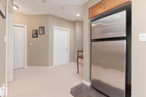387 Calderon Crescent, Edmonton, AB - Indoor