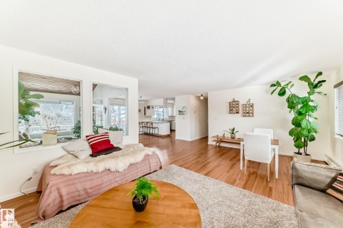 9924 152 Street, Edmonton, AB - Indoor Photo Showing Bedroom