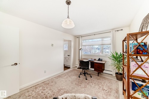 9924 152 Street, Edmonton, AB - Indoor Photo Showing Office